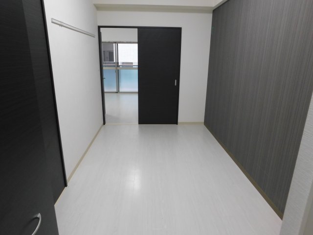 その他部屋・スペース　開放的な寝室です