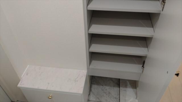 パークシティ成城 Fコートの玄関写真