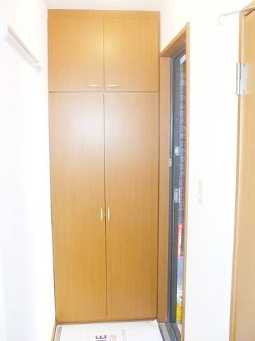 玄関　★★下駄箱の収納力あります★★★同建物別部屋参考写真★