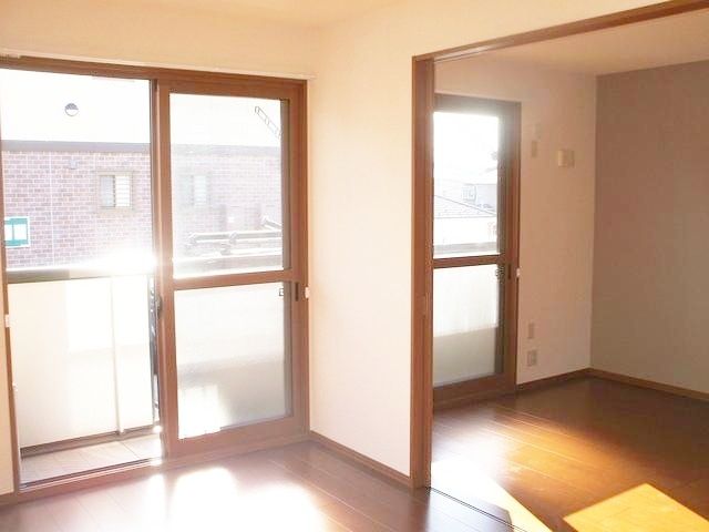 居室・リビング　★★明るい洋室★★★同建物別部屋参考写真★