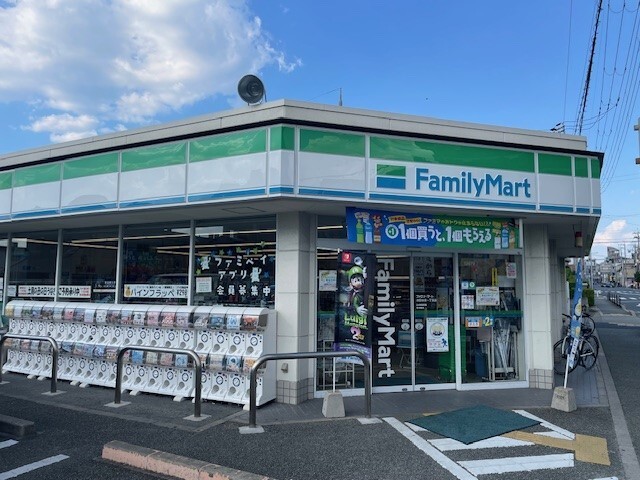 その他　ファミリーマート（その他）まで500m