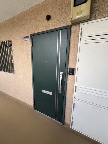玄関　落ち着いた玄関です