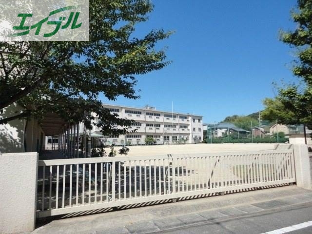 小学校　岡山市立三勲小学校（小学校）まで329m