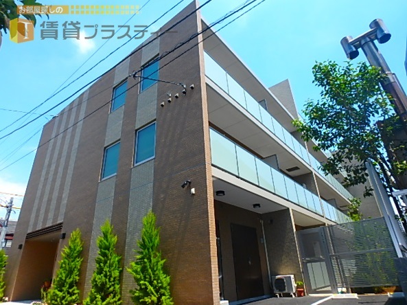 建物外観　こんな場所に鉄筋レジデンス。。間取りも色々。。
