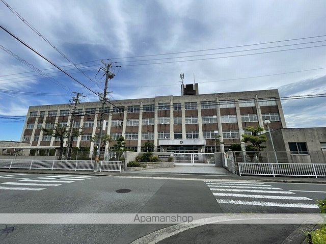 小学校　南大津小学校（小学校）まで1456m