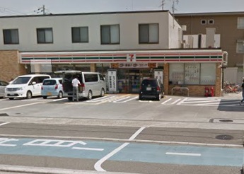 コンビニ　セブンイレブン 堺深井中町店（コンビニ）まで162m