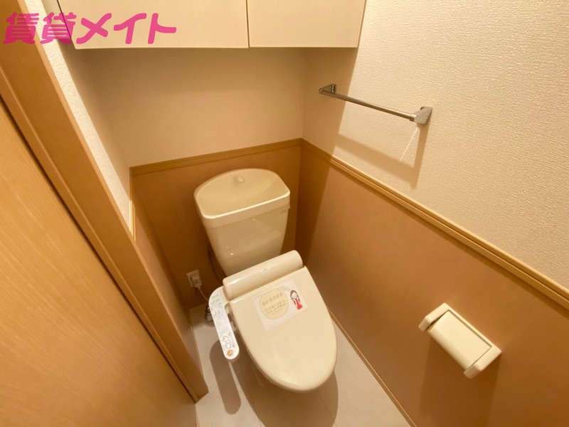 トイレ　同型参考写真
