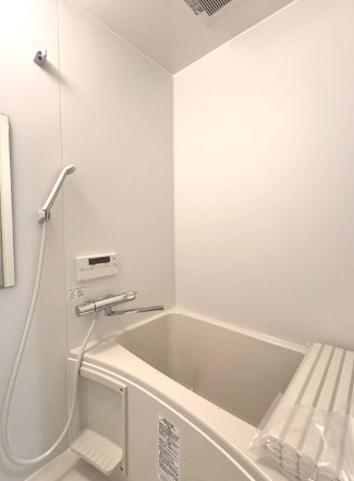 バス・シャワールーム　別部屋の画像を使用しております。