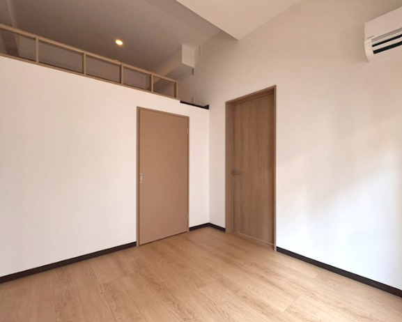 居室・リビング　別部屋の画像を使用しております。