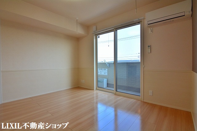 その他　９．５帖の洋室です。