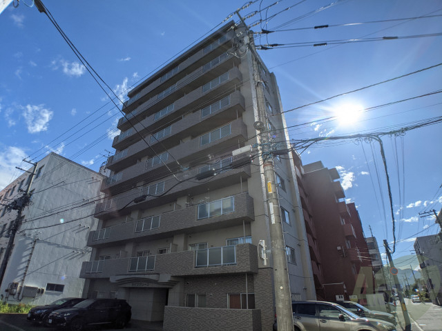 建物外観　北区北２６条西「ライブグレース」