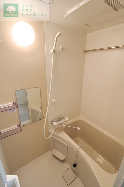 バス・シャワールーム　同施工会社同タイプ　の別建物写真になります。