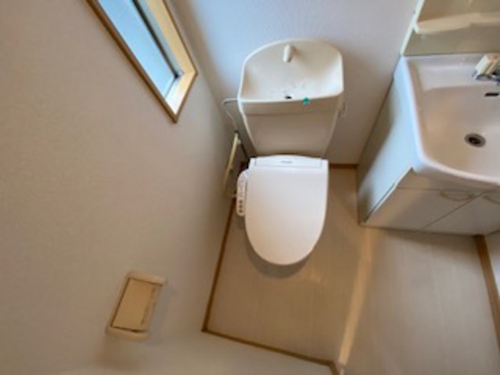 トイレ　※別部屋の写真です