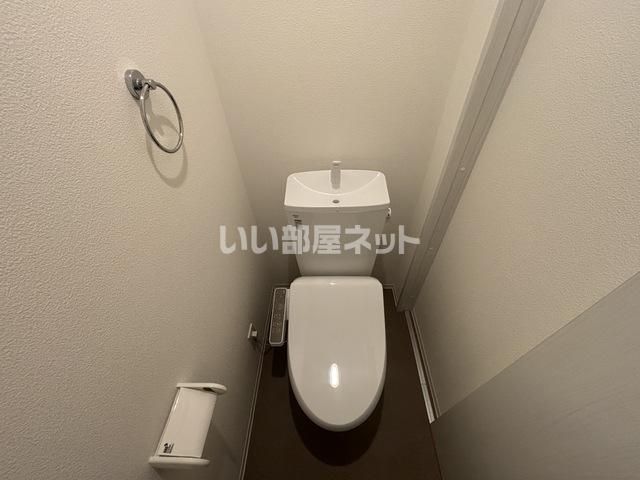 ジーメゾン川越稲荷町のトイレ写真