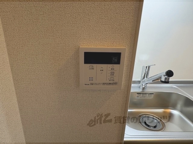 その他設備　給湯器リモコン