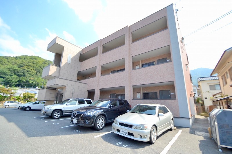 建物外観　お問合せはシティホーム海田センター　082-821-2227