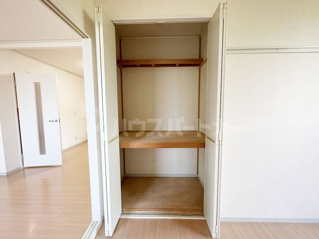 ガーデンシティ日進の内装写真