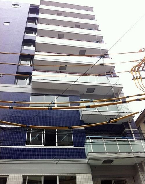 建物外観　オートロック完備
