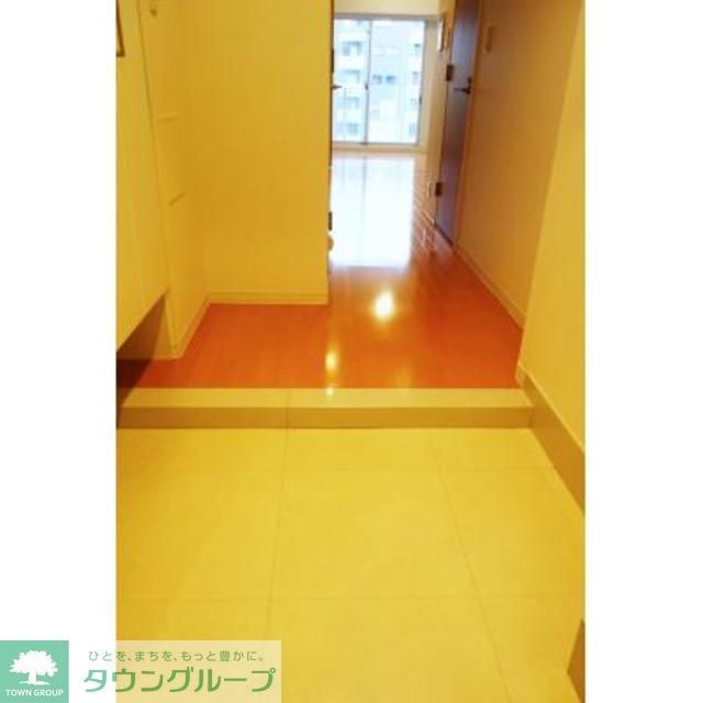 玄関　※写真は同タイプ住戸です。