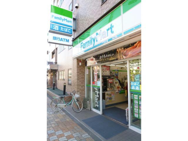 コンビニ　ファミリーマート東綾瀬一丁目店（コンビニ）まで219m