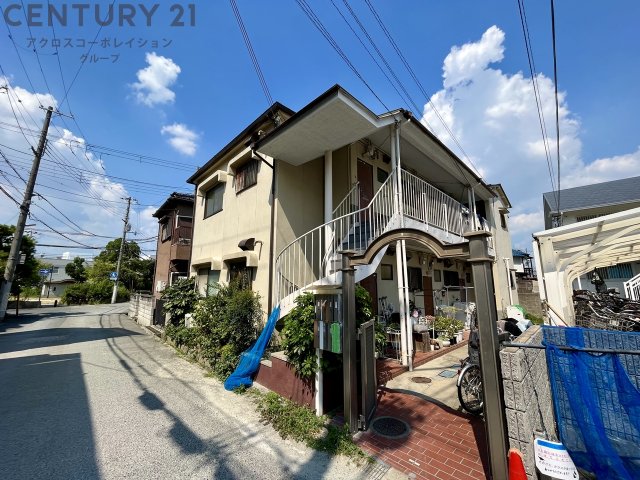 建物外観　居住者専用のごみ置き場があります。