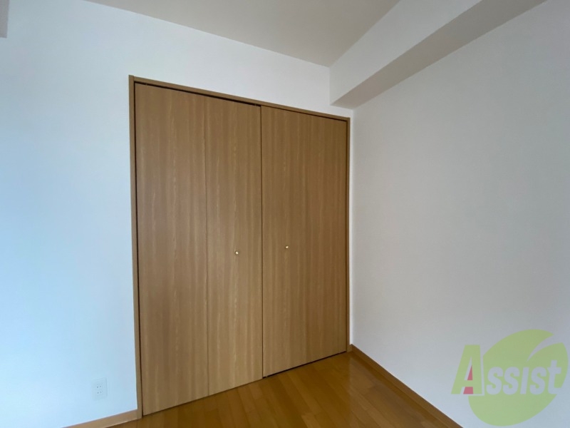 収納　寝室の収納です。部屋がすっきり片付きます。