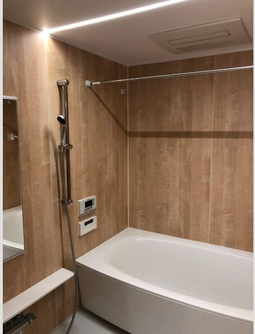 バス・シャワールーム　※写真は同じマンションの違う部屋のものになります。