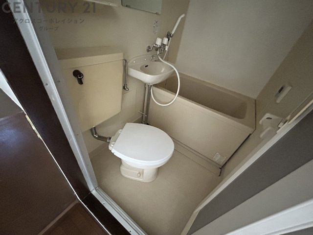 トイレ　浴室内にトイレがあります！