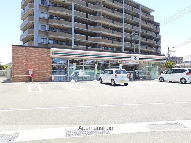 コンビニ　セブンイレブン前原北新地町店（コンビニ）まで350m