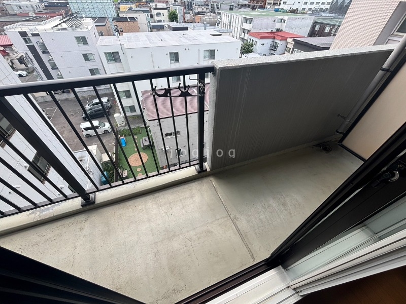 バルコニー　広々としたバルコニーです。