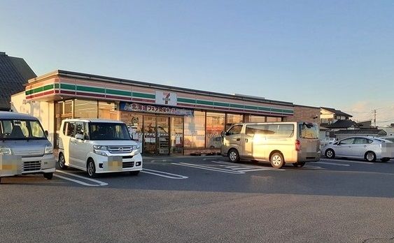 コンビニ　セブンイレブン富津下飯野店（コンビニ）まで1000m