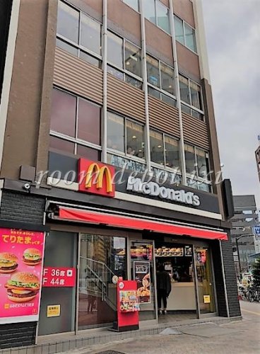 飲食店　マクドナルド 東新宿駅前店（飲食店）まで160m