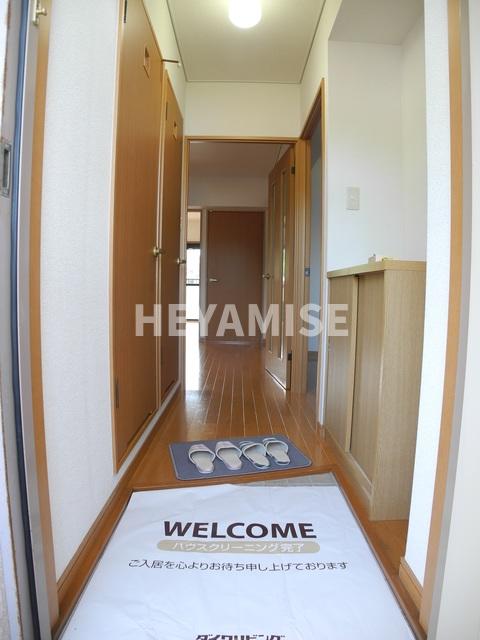 玄関　※反転タイプのお部屋写真です。現況を優先します※