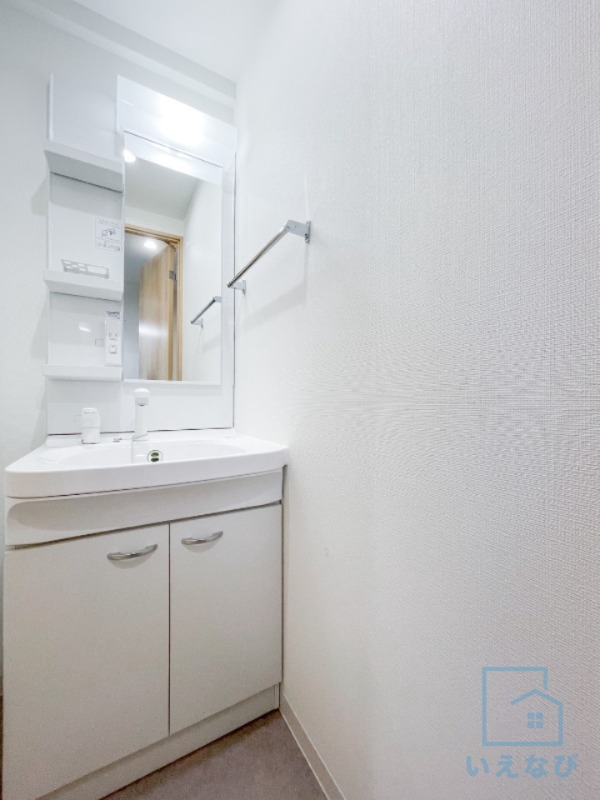 ＪＲ東海道本線 新大阪駅 徒歩8分 11階建 築2年の内装写真