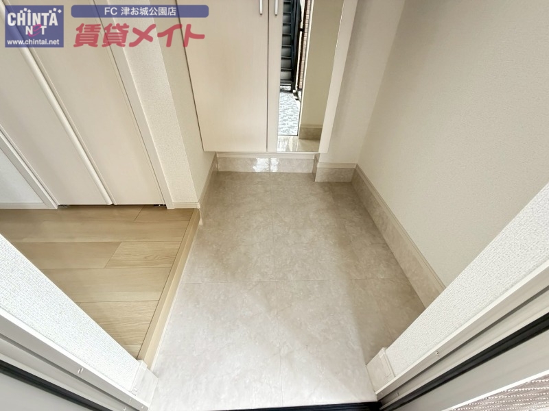 玄関　同型タイプ画像