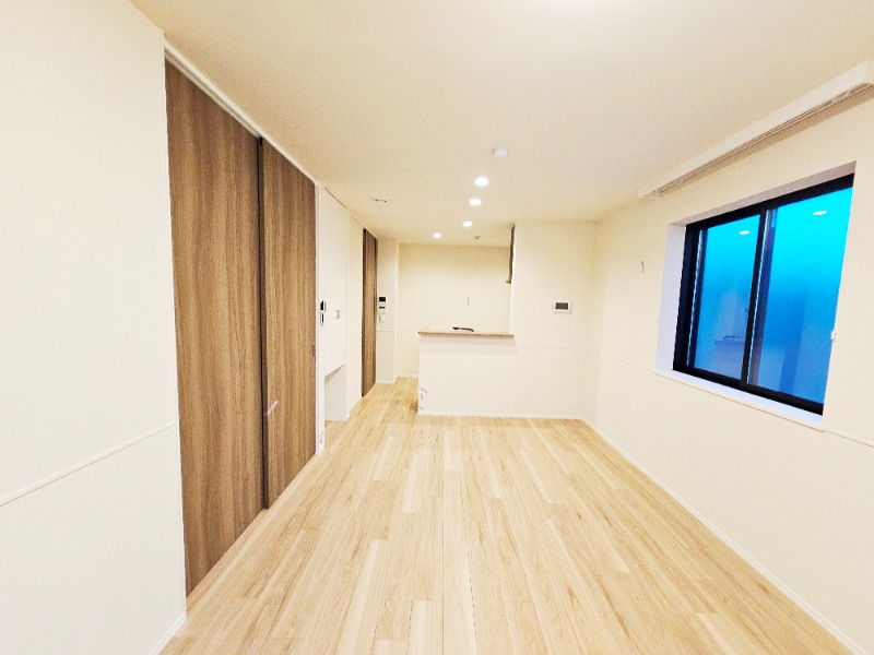 MAISON ASUKA IIIの居間写真