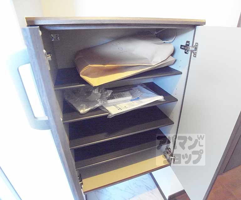 収納　靴箱です。