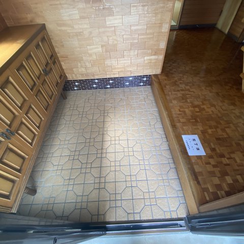 室蘭市水元町21-16戸建の玄関写真