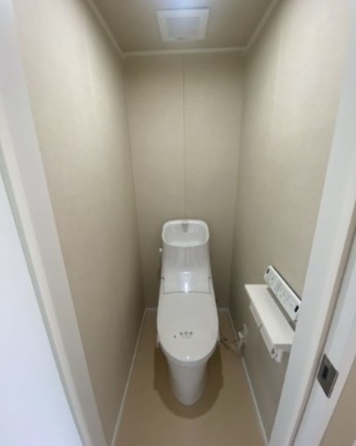 トイレ　別部屋参考写真。