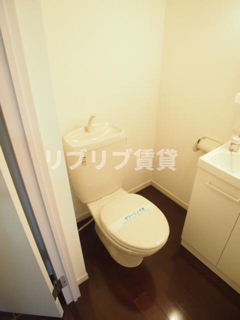 ＪＲ総武線 千葉駅 徒歩14分 4階建 築16年のトイレ写真