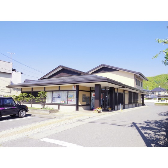 銀行　八十二銀行若穂支店（銀行）まで872m