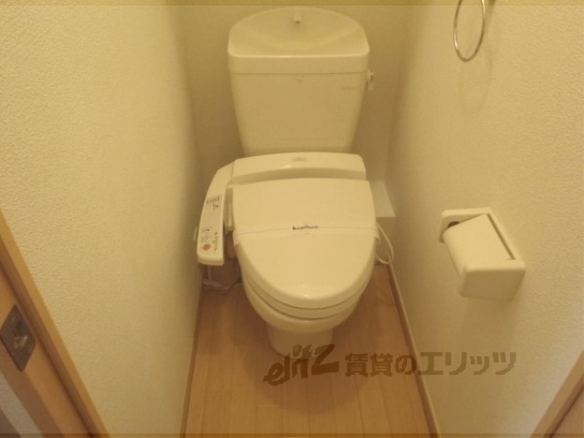 レオパレスプリオール東山3のトイレ写真