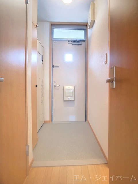 ハイツエイトIVの玄関写真
