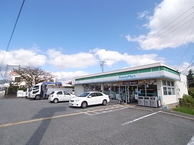 コンビニ　ファミリーマート 宝塚美幸町店（コンビニ）まで235m