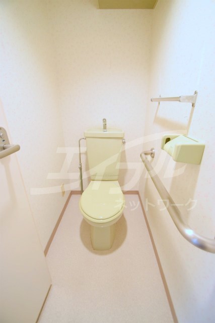 阪急千里線 関大前駅 徒歩12分 6階建 築31年のトイレ写真