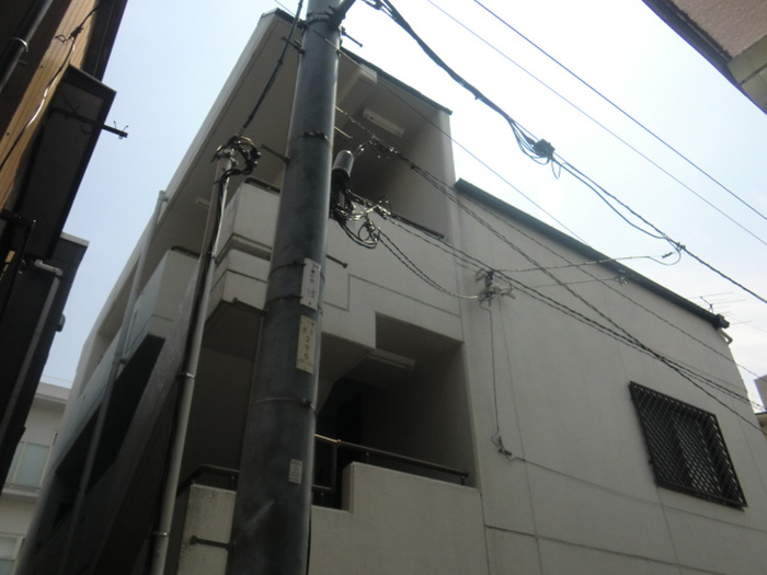 西片ハイツの外観写真