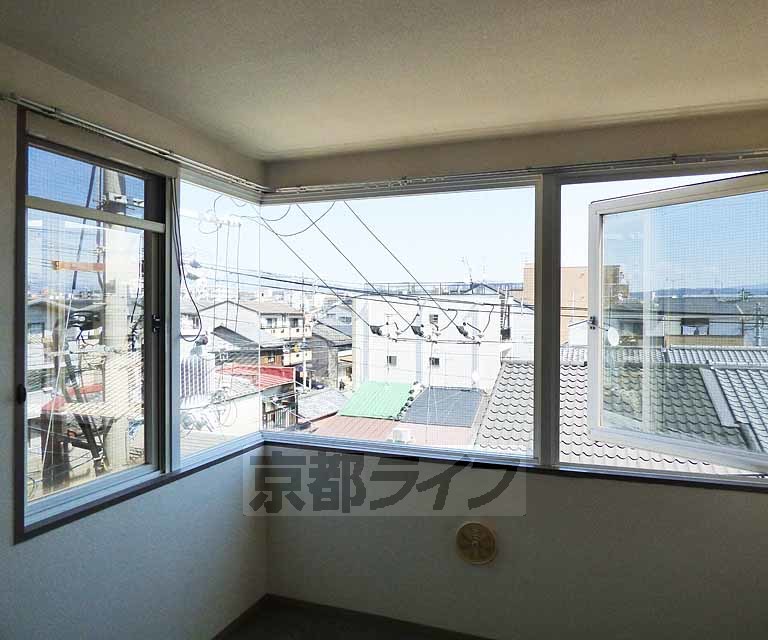 その他設備　窓でございます。