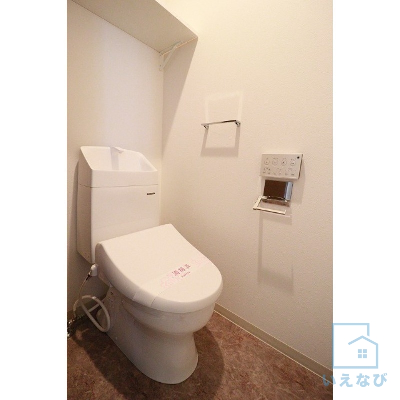 地下鉄千日前線 南巽駅 徒歩7分 3階建 築5年のトイレ写真