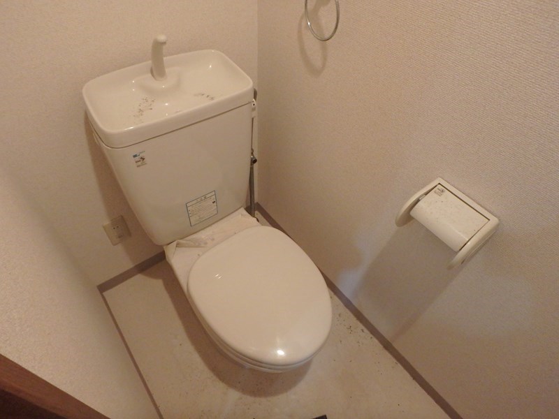 ＪＲ総武線 新小岩駅 徒歩3分 4階建 築27年のトイレ写真