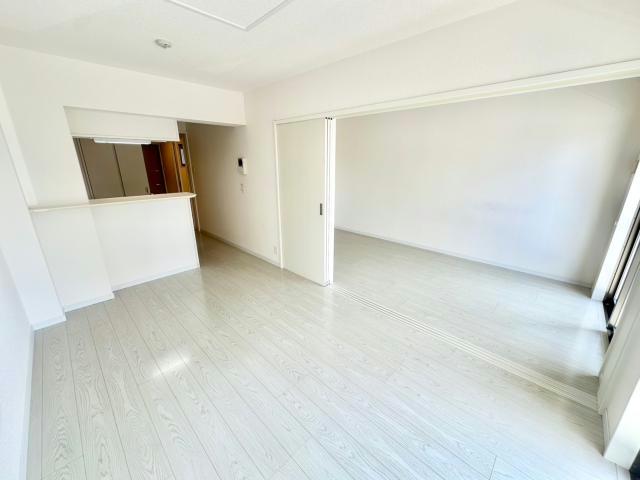 ヒカオオリエントマンション北館の居間写真